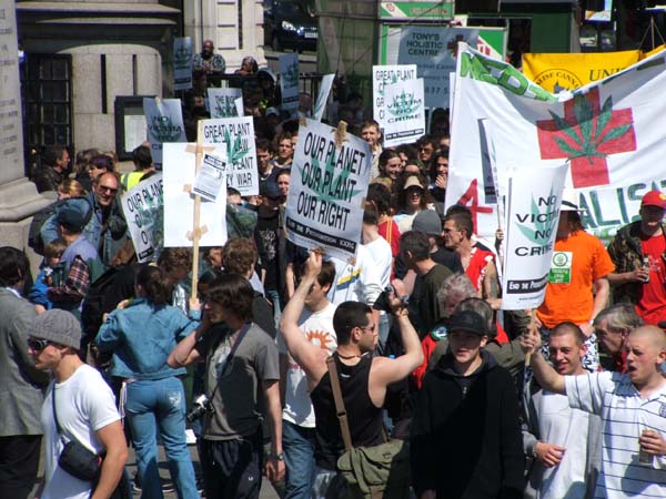 2005 cannabis demo London
