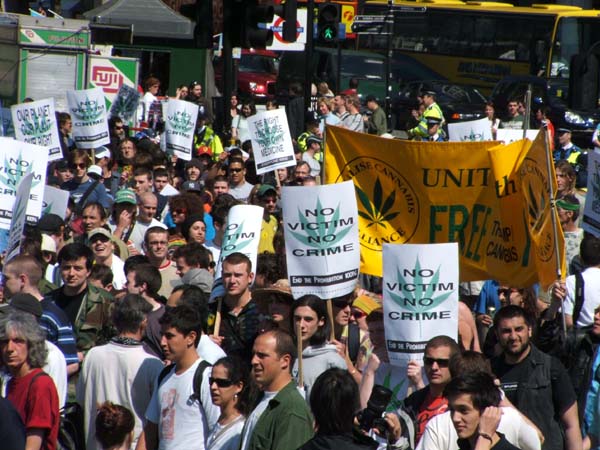 2005 cannabis demo London